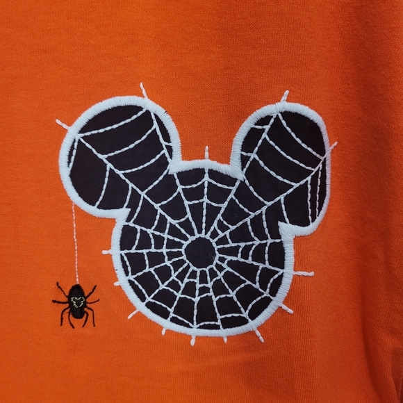 HALLOWEEN T-Shirt Spider Web Mickey Head‎ Size Medium - Picture 2 of 5